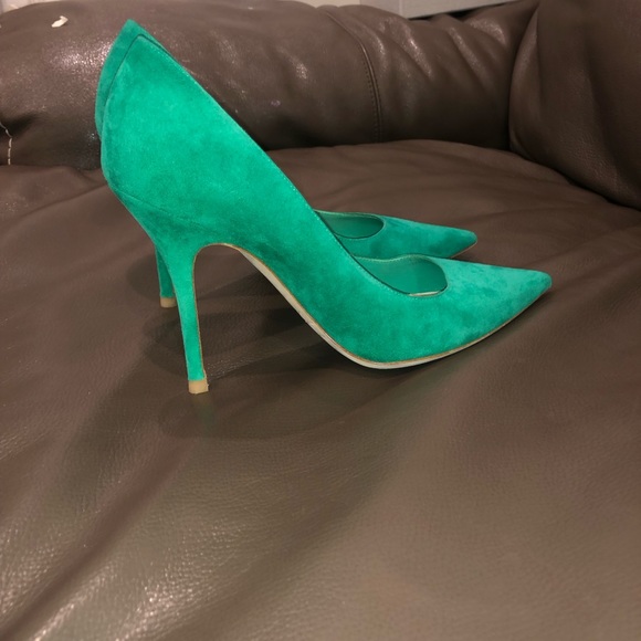 Christian Dior Stunning Emerald green suede pumps!!! Worn once. Gorgeous 💚💚 - Picture 3 of 9